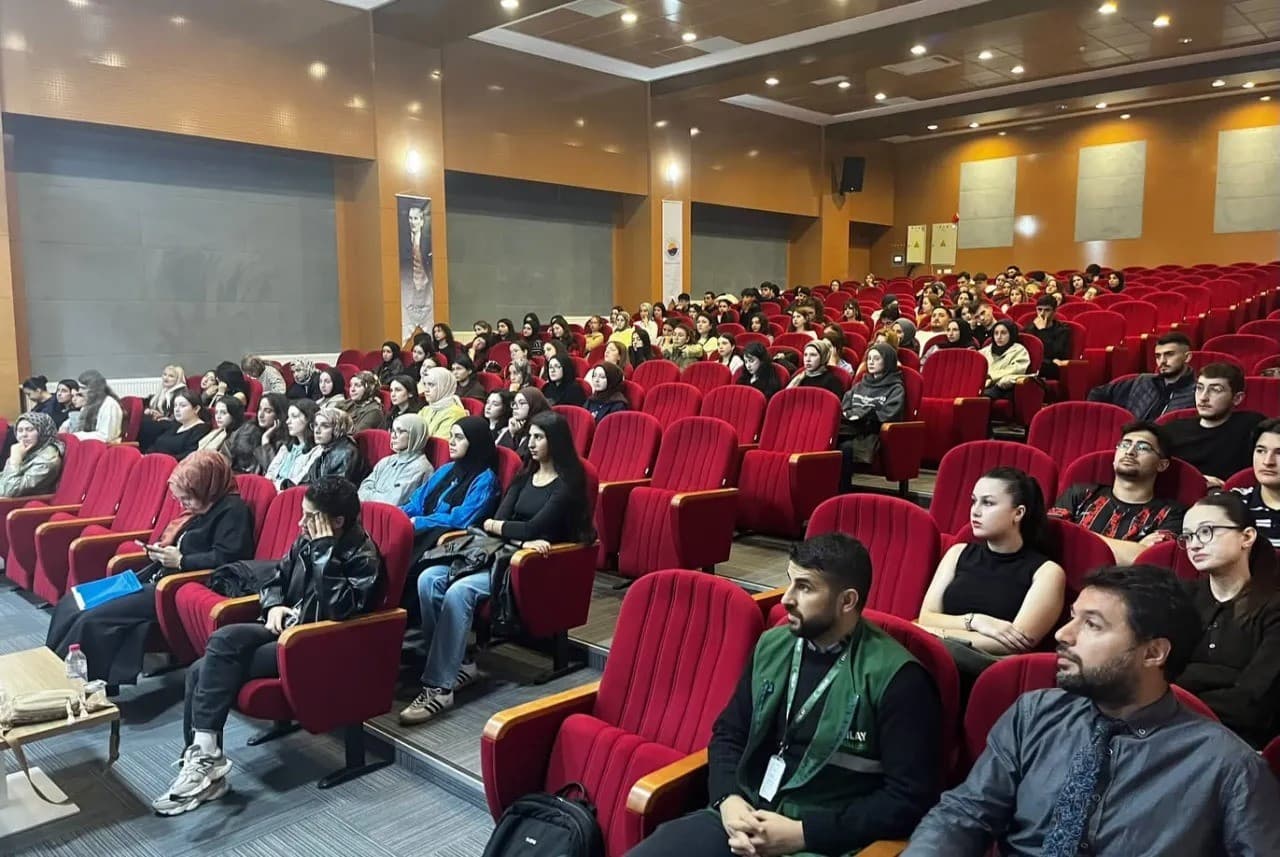 Sinop'ta Üniversite Öğrencilerine Uyuşturucuyla Mücadele Eğitimi Düzenlendi