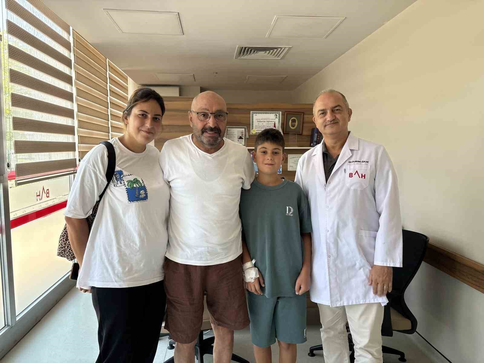 11 Yaşındaki Çocuğun 12 Milimetrelik Böbrek Taşı Tek Operasyonda Çözüldü