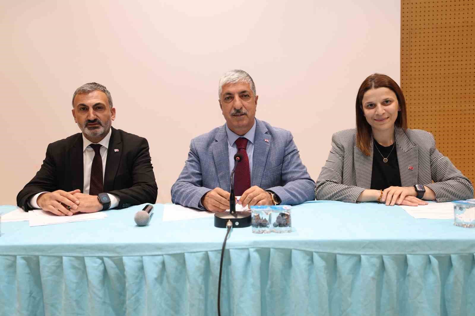 Dilovası'nda Afet ve Sosyal Yardım Faaliyetleri Sonuçlandı: 400 Aileye 4,5 Milyon TL Destek Sağlandı