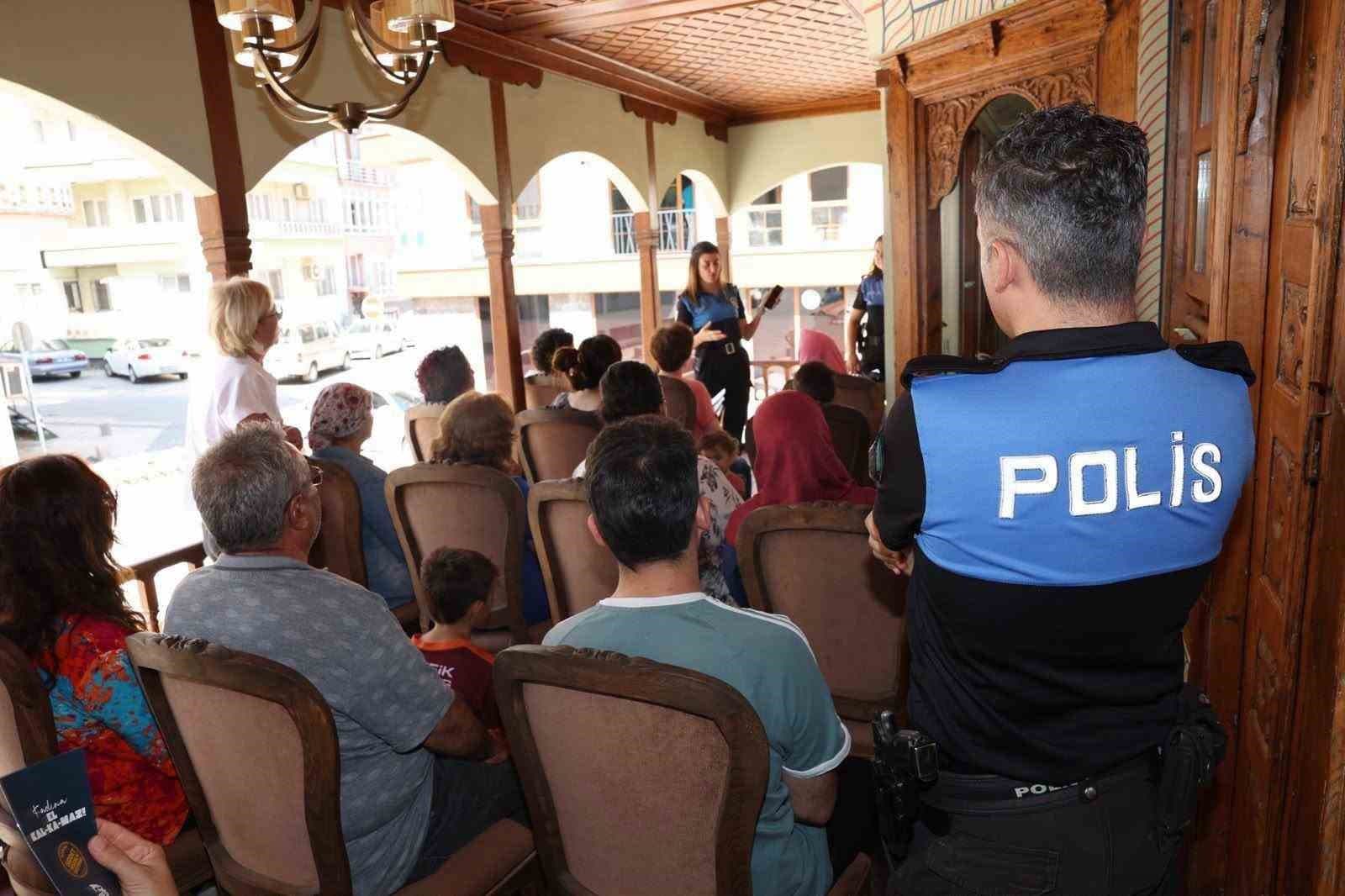 Merkezefendi Belediyesi, Kadınlara KADES Sistemi Eğitimi Verdi