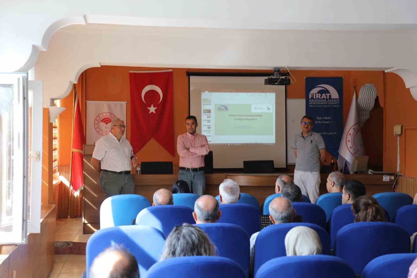 Elazığ'da Akıllı Tarım Uygulamaları ve Dijital Danışmanlık Eğitimi Başladı