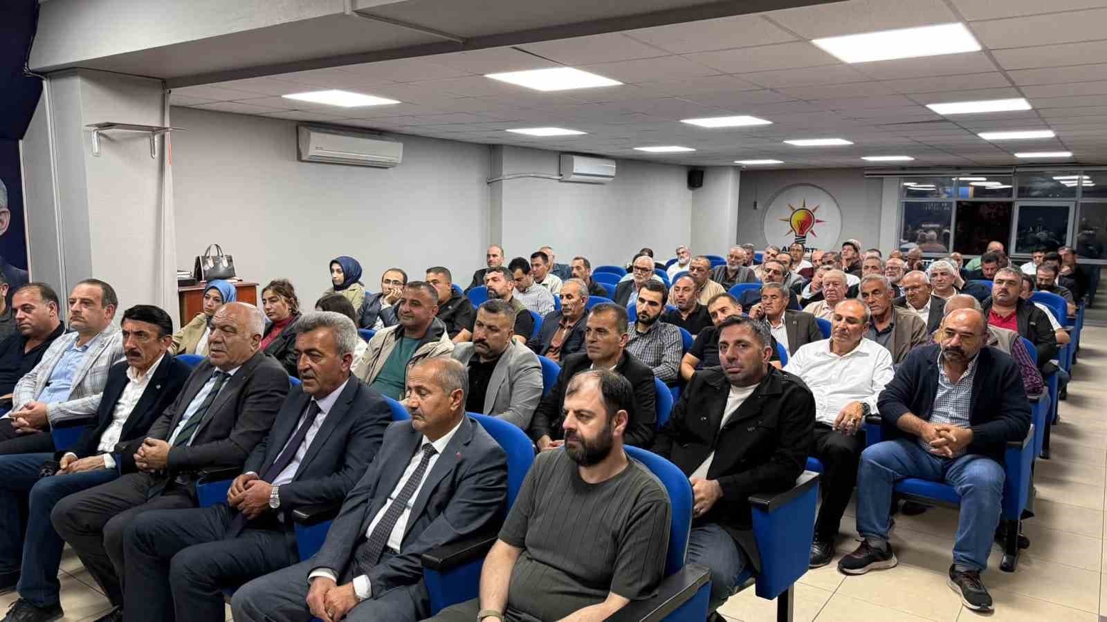 AK Parti Erzincan Merkez İlçe Başkanlığı Haftalık Toplantısını Gerçekleştirdi
