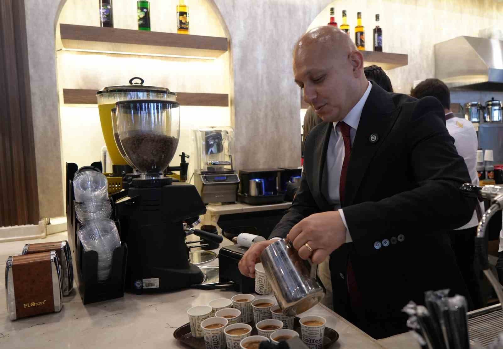 Kırıkkale'de Dünya Kahve Günü Kutlamaları: Vatandaşlara Kahve Servisi Yapıldı
