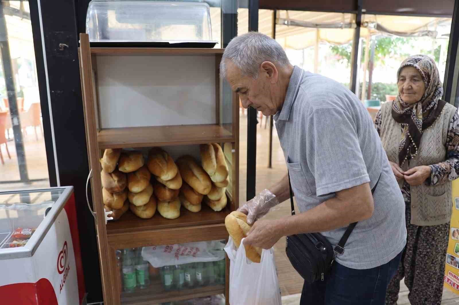 Efe Ekmek, 12,50 TL Fiyatla Vatandaşlara Destek Sağlamaya Devam Ediyor