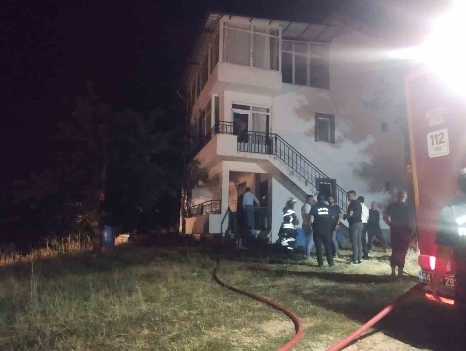 Malatya'da Müstakil Evde Yangın: Maddi Hasar Oluştu