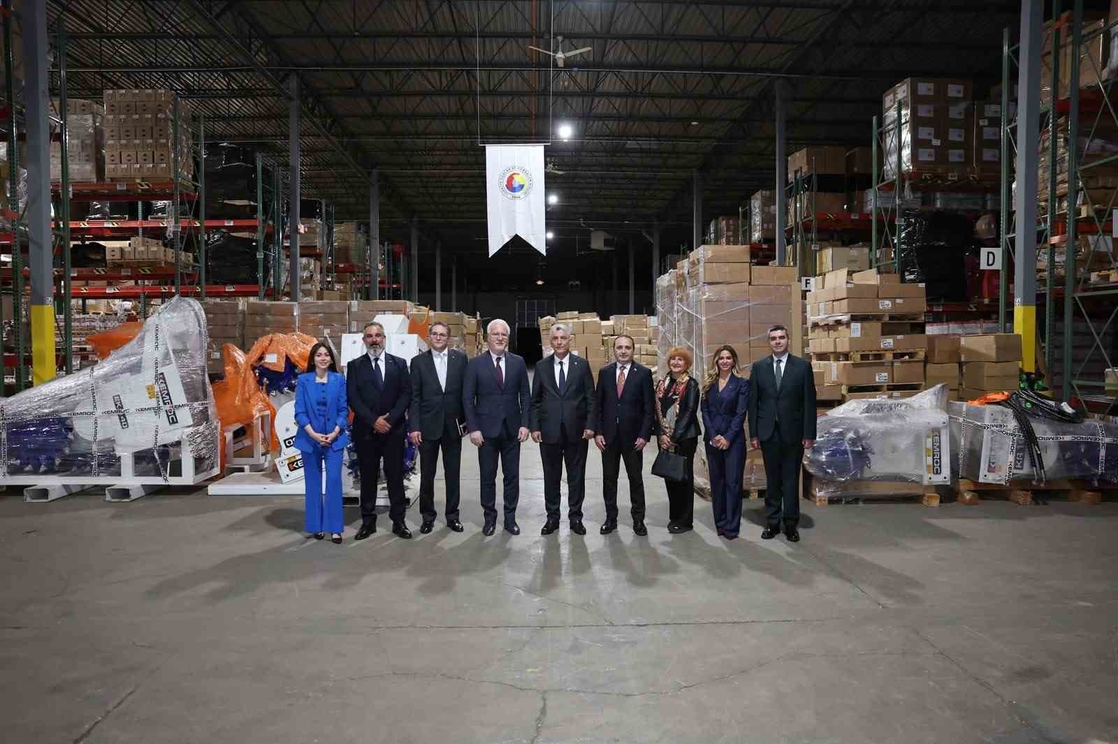 Bakan Bolat'tan Dış Ticaret Hedefi: 2028'e 50 Milyar Dolar