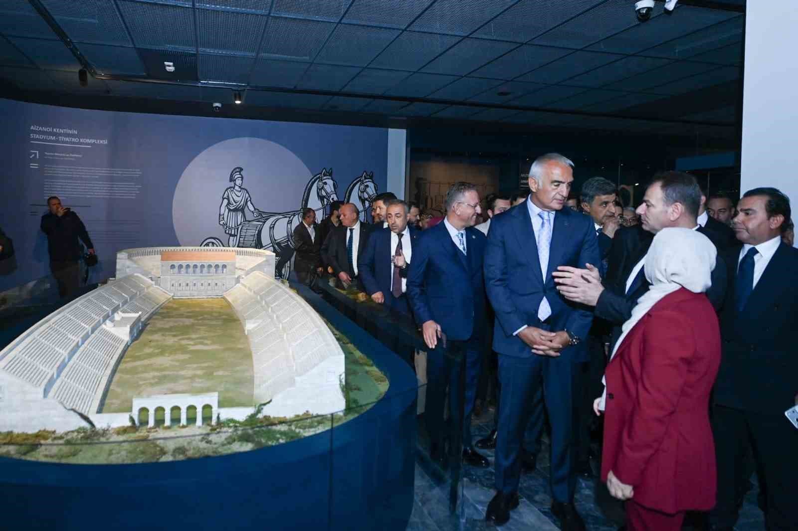 Bakan Ersoy, Kütahya'nın Kültür ve Turizm Yatırımlarını Detaylandırdı: 612 Milyon TL Yatırım Açıklandı