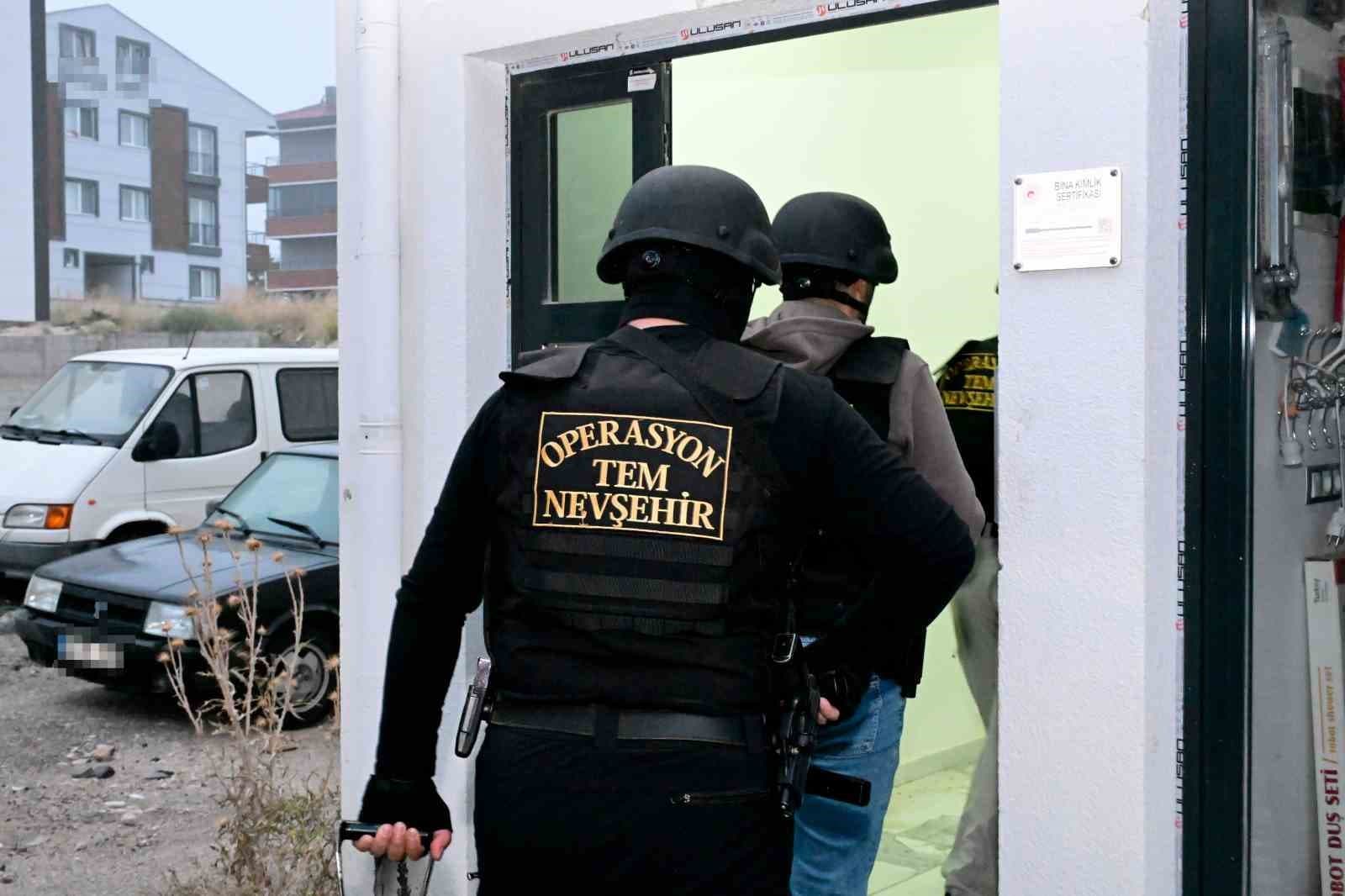 Nevşehir'de Dijital Uyuşturucu Ağı Çökertildi: 34 Şüpheli Yakalandı