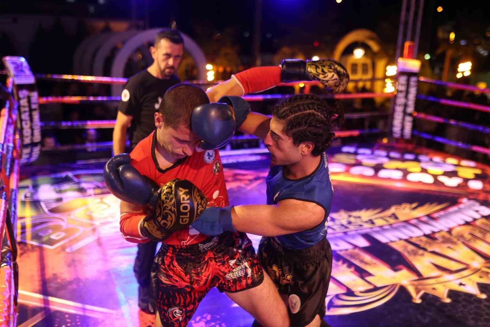 Alaşehir'de Geleneksel Muaythai Etkinliği Düzenlendi