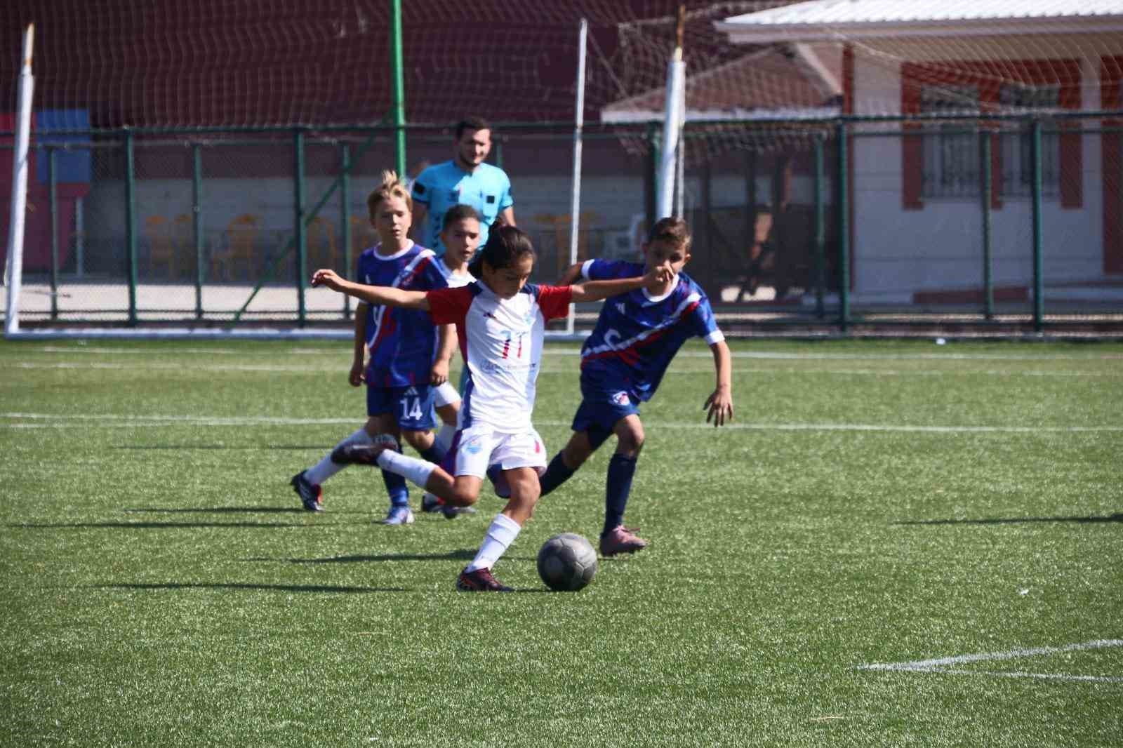 Bilecik Gölpazarı'da U-11 Gölpa Kupası Turnuvası Tamamlandı