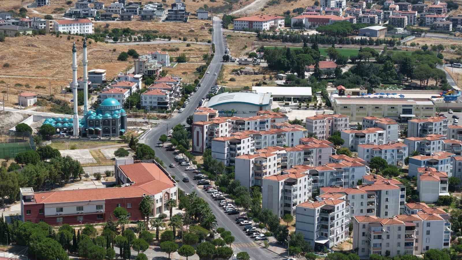 Bergama'da Altyapı İyileştirmeleri Devam Ediyor: Ulaşım Güvenliği Artıyor