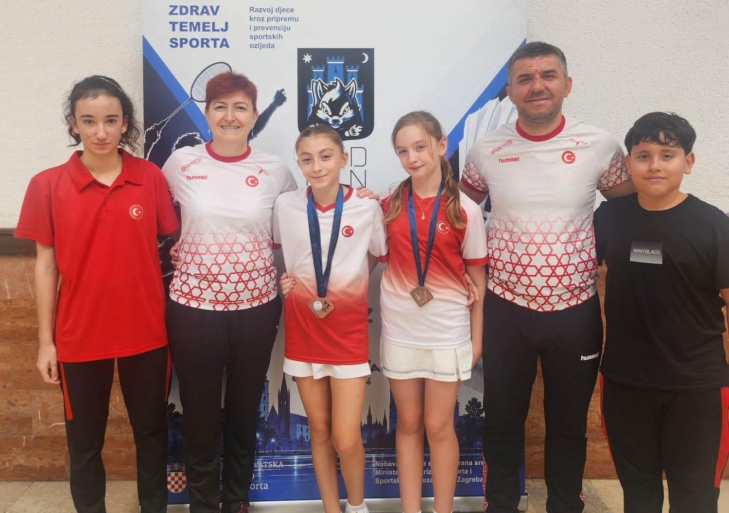 Manisalı Badmintoncular Hırvatistan'da İki Bronz Madalya Kazandı