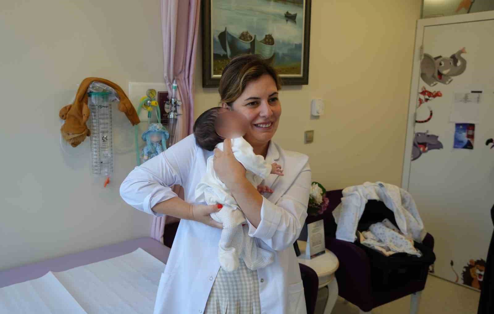 Organları Dışarıda Doğan Bebek, Samsun'da Başarıyla Tedavi Edildi
