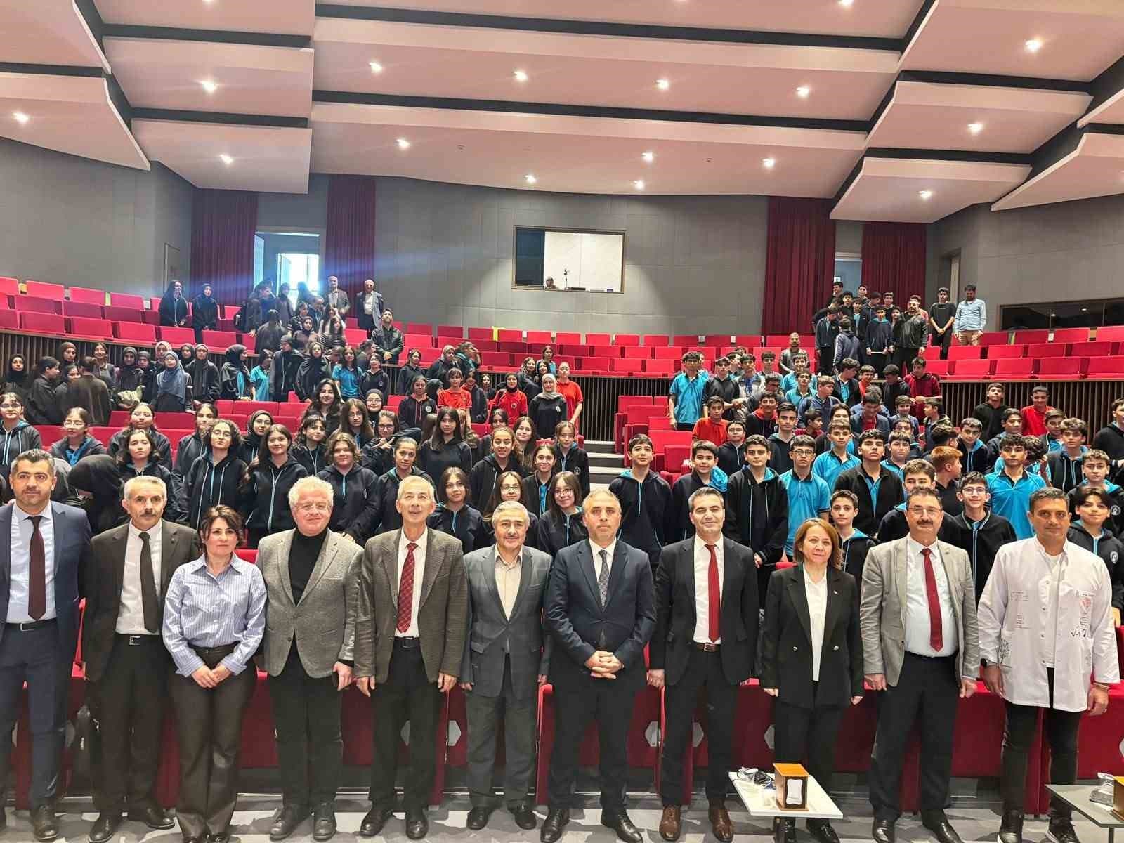 Fethi Gemuhluoğlu Anıldı: Arapgir'de Kültürel Program Gerçekleştirildi