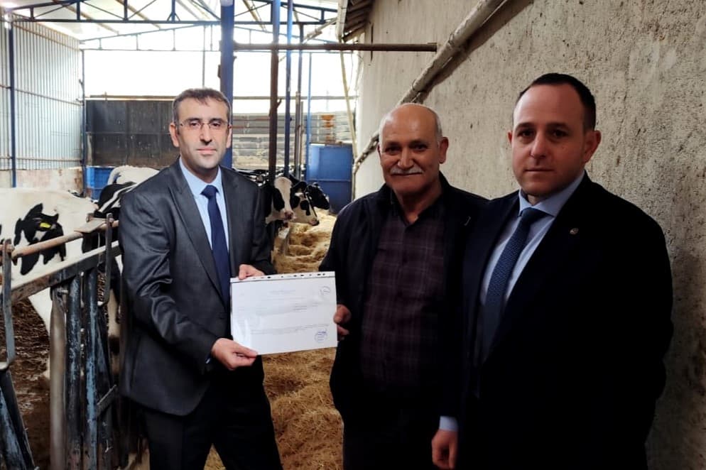 Uşak’ta iki işletme daha hastalıktan ari belgesi aldı