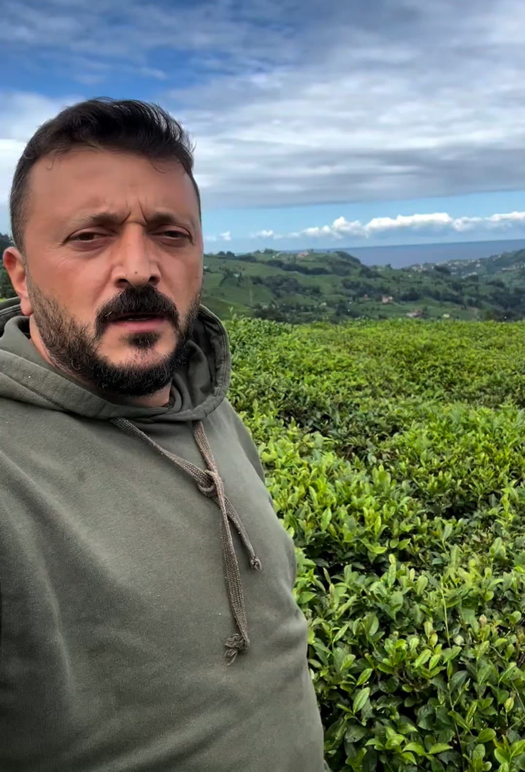 Rize'de Çay Üreticisi'nden Güneş Duası: 'On Gün Hava Açarsa On Birinci Günde Oruç Tutacağım'