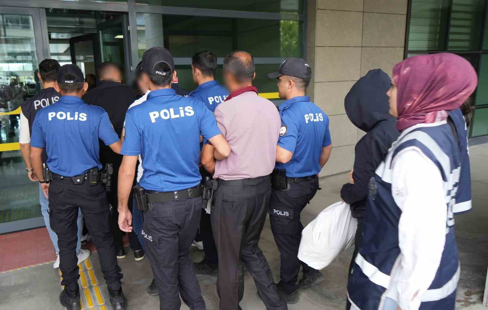 12 Yıllık Cinayet Davasında 17 Şüpheli Adliye Yolunda