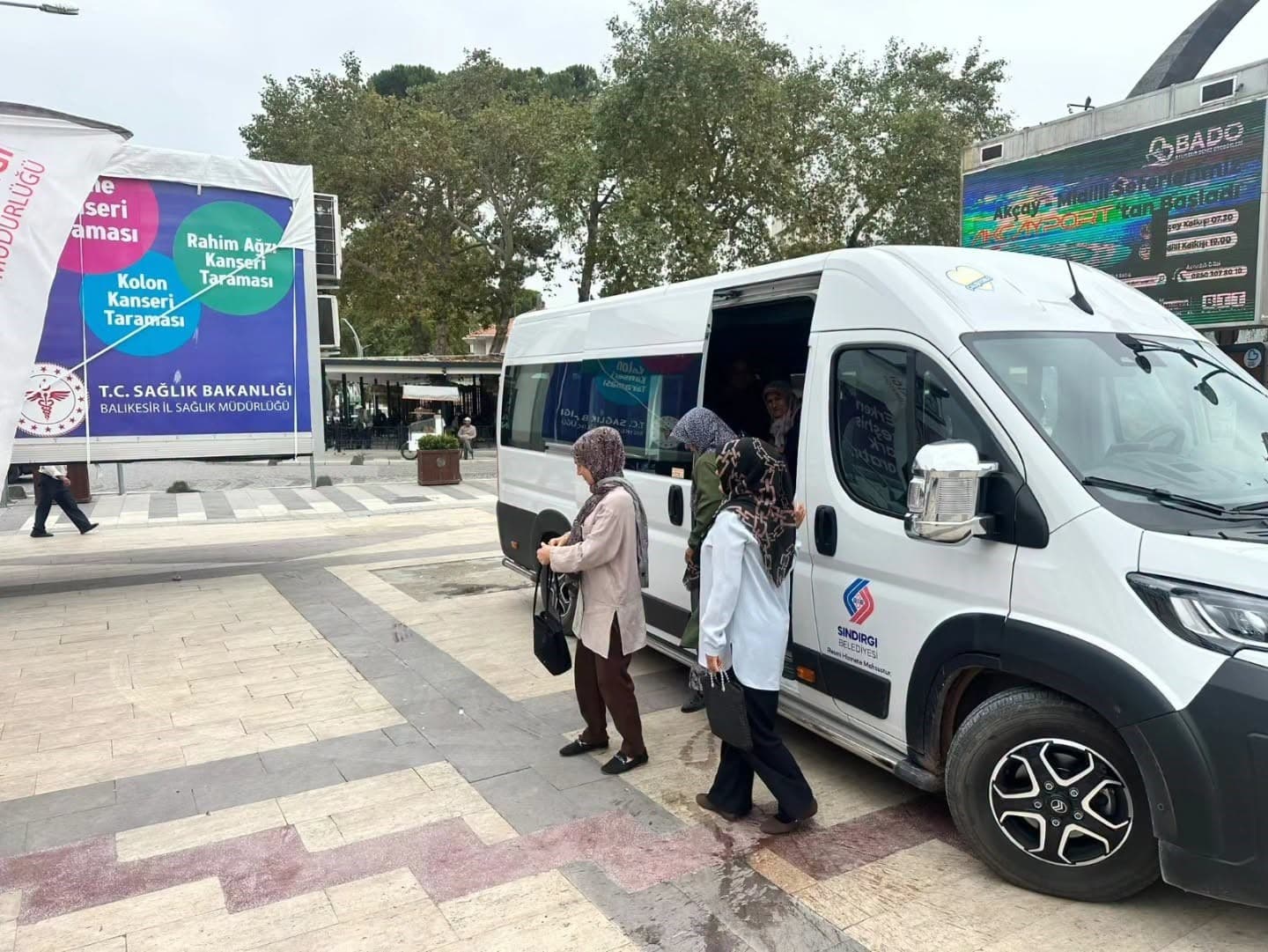 Sındırgı'da Kadınlara Yönelik Kanser Taraması Ulaşım Desteği