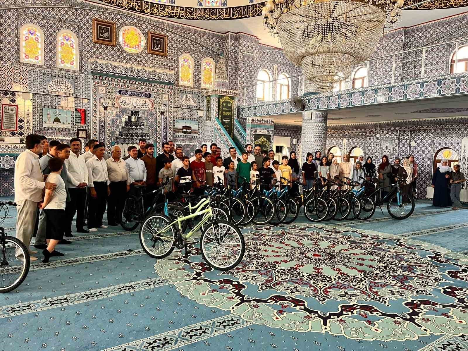 Dicle'de Kur'an Kursu Kapanışında Ödüller Sahiplerini Buldu