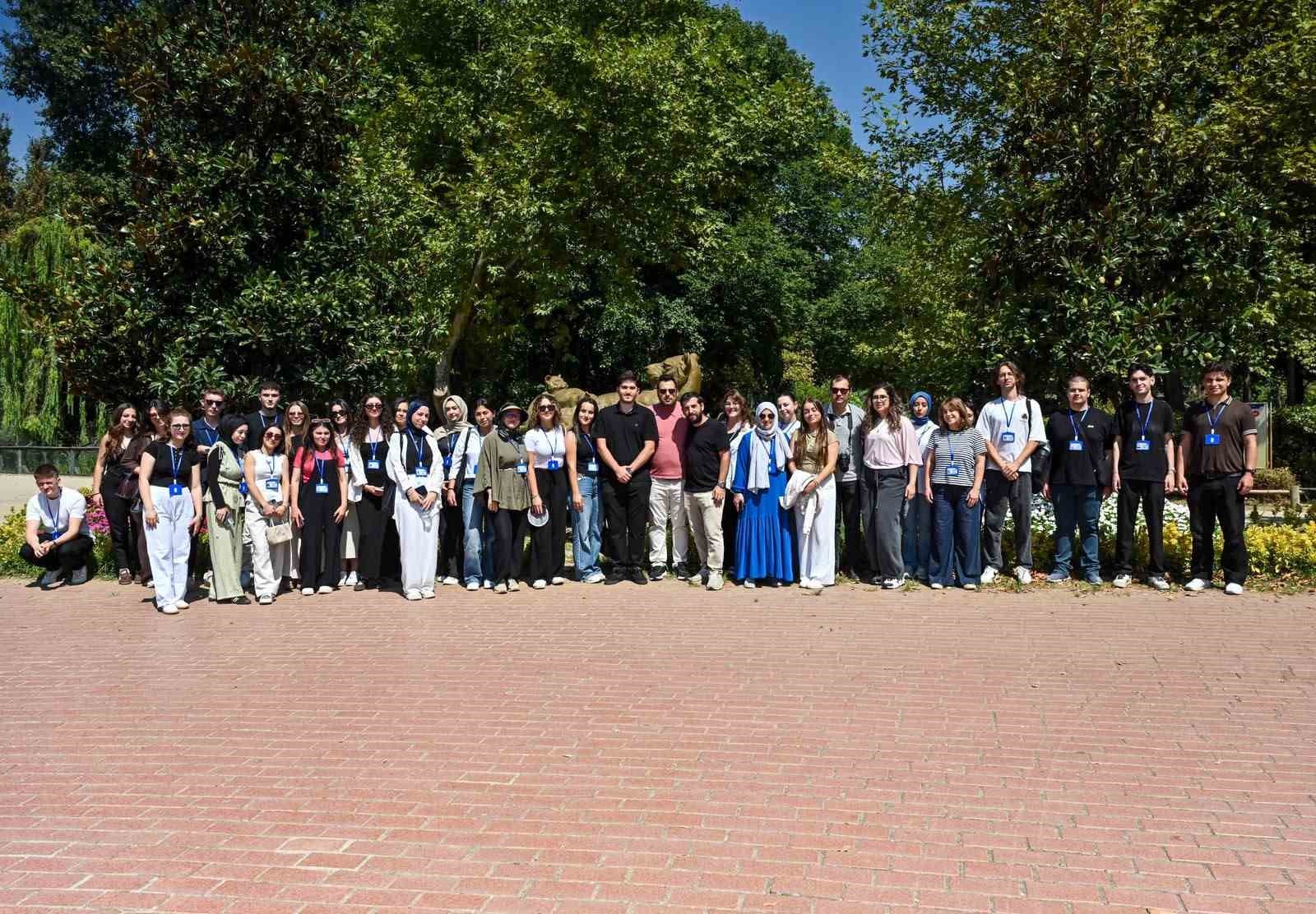 Büyükşehir Stajyerleri Belediyenin Hizmet Alanlarını Yerinde İnceledi