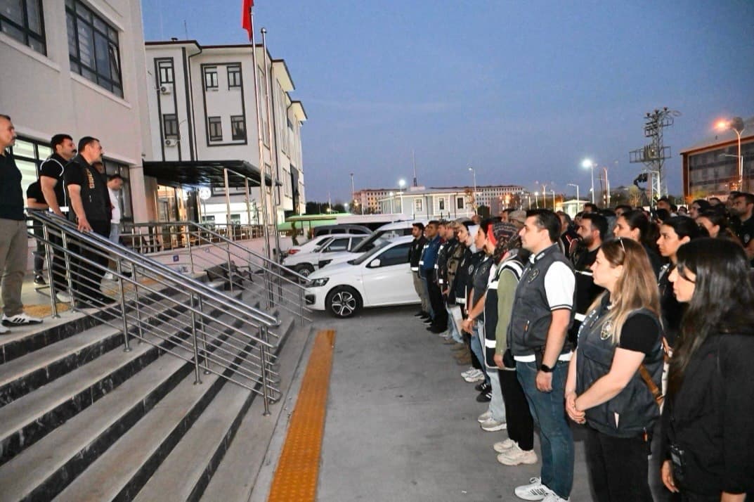 Osmaniye Merkezli 13 Şehirde Yasa Dışı Bahis Operasyonu: 49 Kişi Tutuklandı