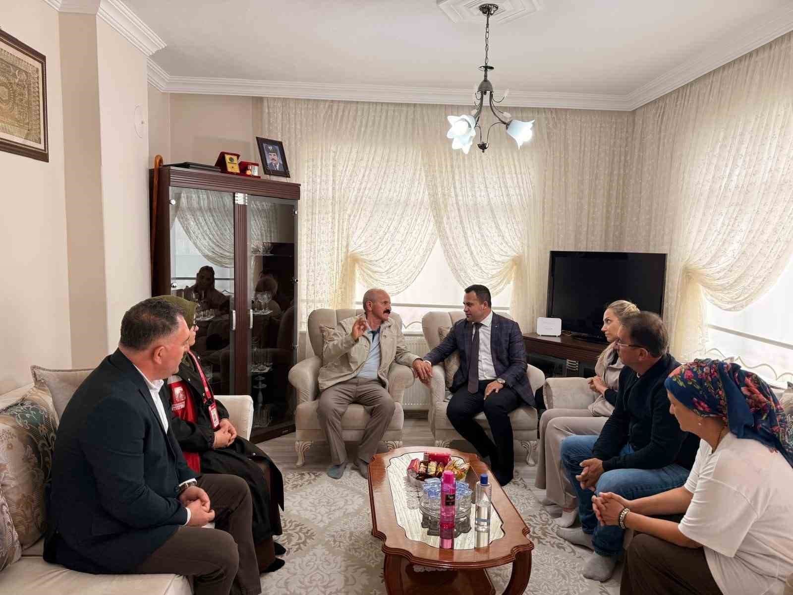 Akçakoca'da Kıbrıs Gazileri ve Ailelerine Kaymakam Uzan'dan Ziyaret