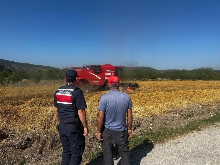 Biçerdöver Operatörlerine Yangın Önlemleri Hakkında Bilgilendirme Yapıldı