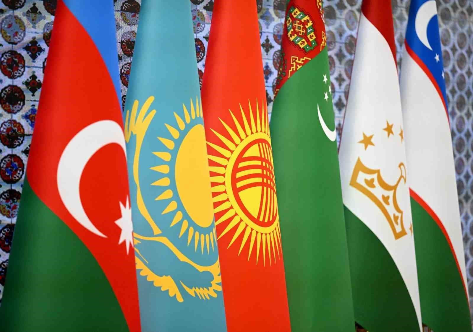 Kırgızistan Cumhurbaşkanı Caparov'dan Orta Asya ve Azerbaycan İçin Ortak Elektronik Ticaret Platformu Önerisi