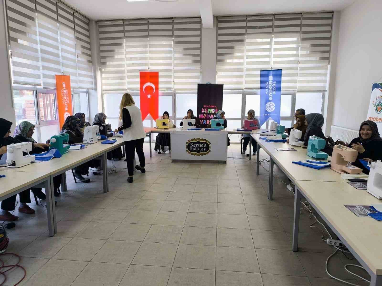 Malatya Büyükşehir Belediyesinden kadınlara yönelik dikiş atölyesi