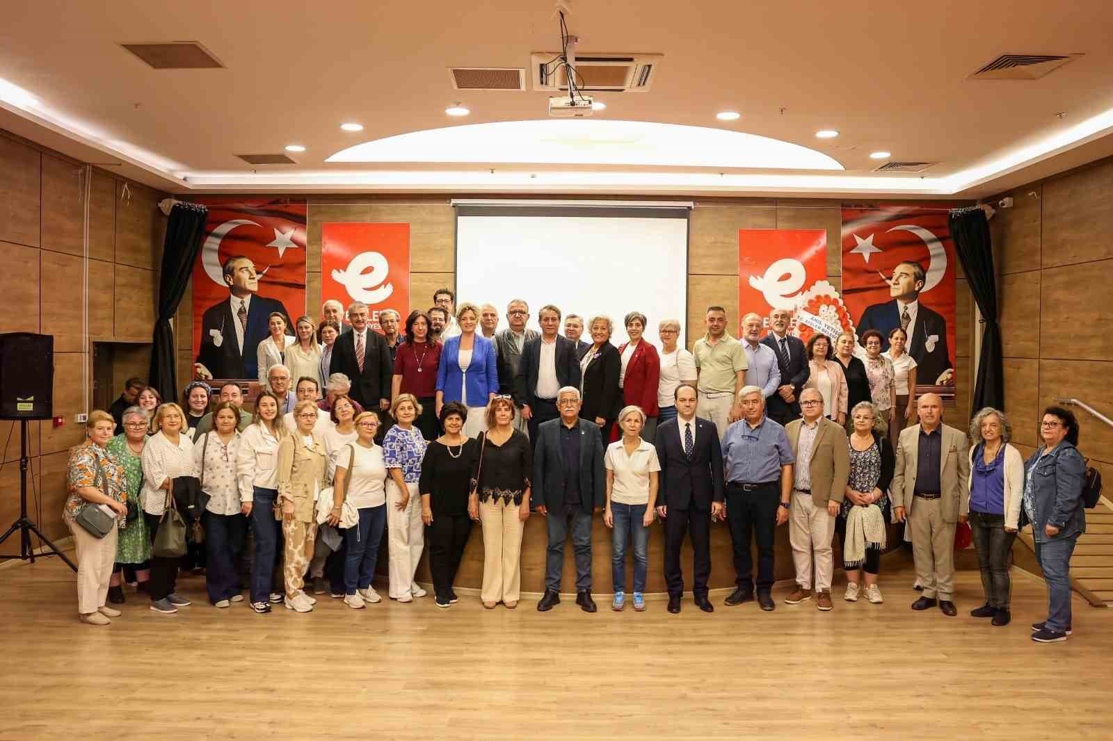 Efeler İkinci Bahar Üniversitesi'ne İlk Haftada Büyük İlgi Çekti