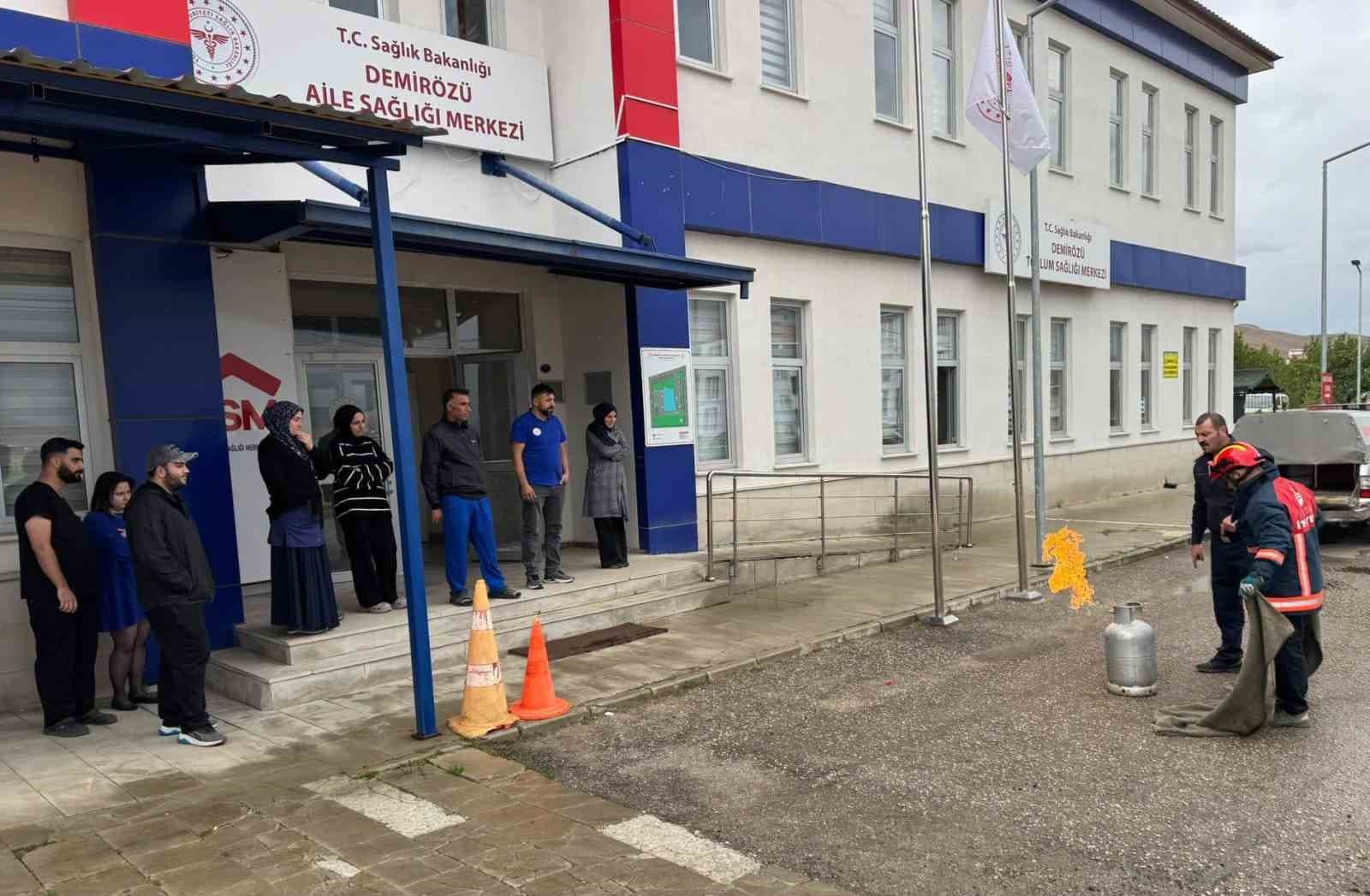 Demirözü Sağlık Personeline Yangın Güvenliği Eğitimi Düzenlendi