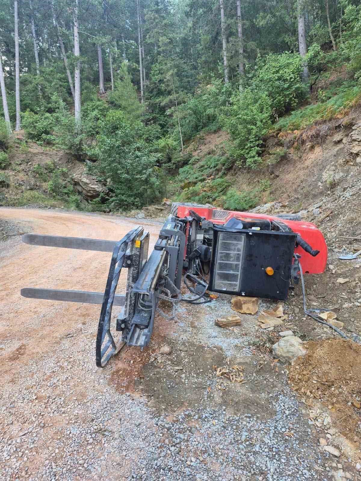 Gazipaşa'da Forklift Kazası: Sürücü Yaralandı