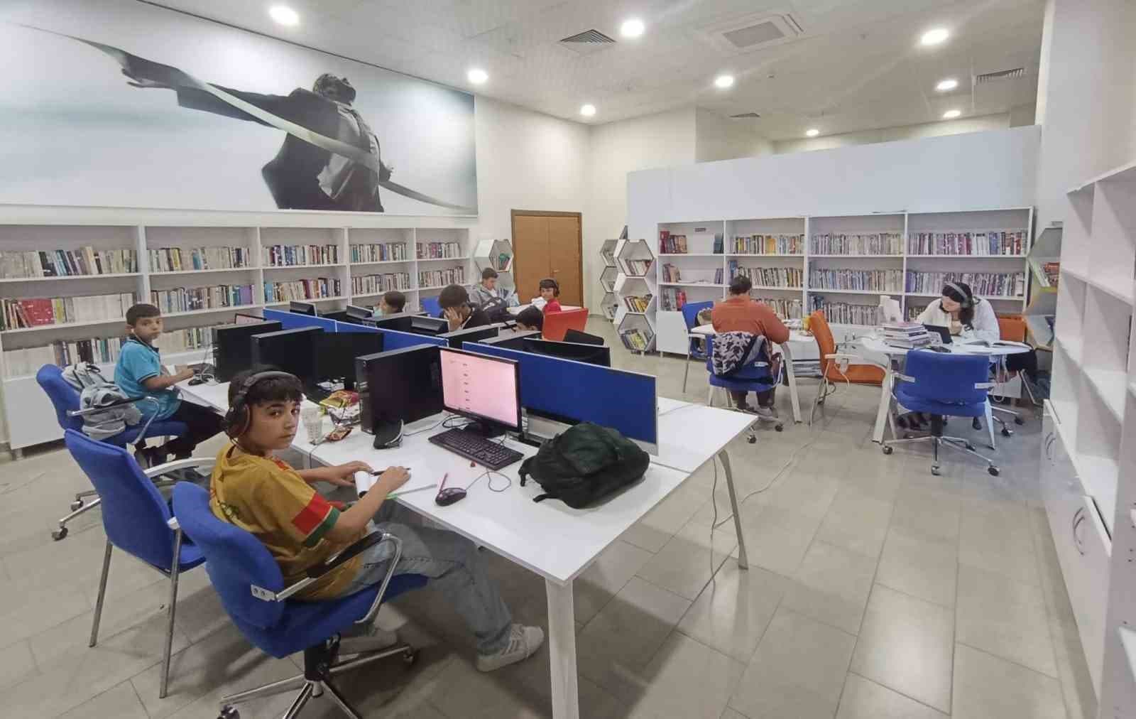 Arguvan'da Gençlere Yönelik 7/24 Kütüphane Hizmeti Başladı