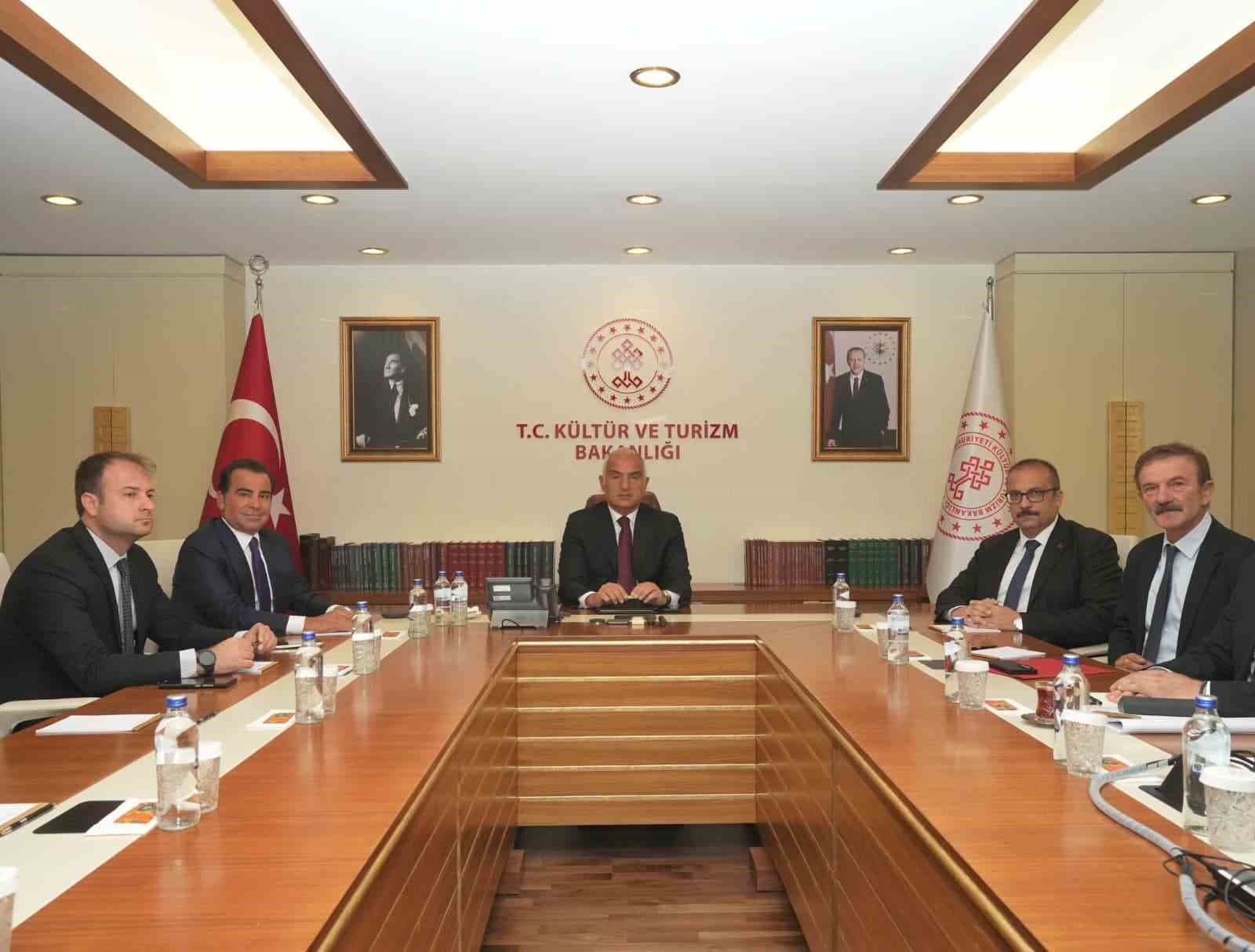 Efsanelerin Kaynağı: Karahantepe ve Sayburç Kazıları