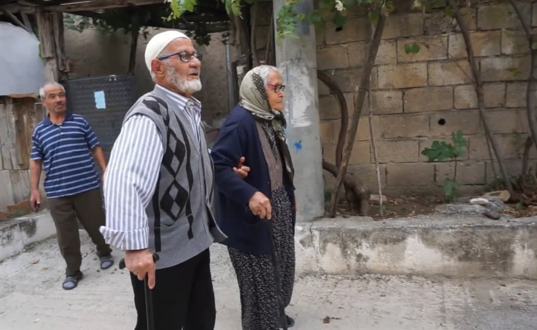 Cumhuriyet Dönemine Tanıklık Eden 72 Yıllık Evlilik: 95 Yaşındaki Çiftin Hikayesi