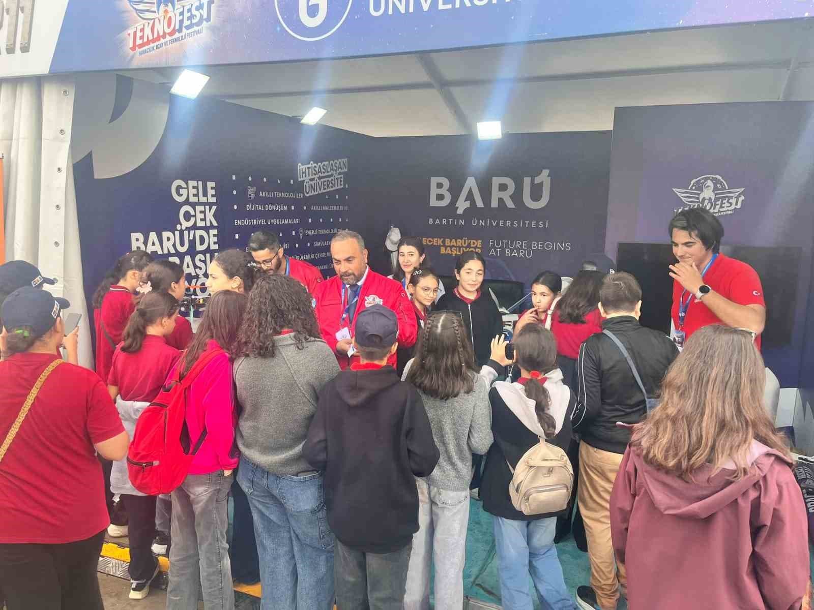 BARÜ, TEKNOFEST Güneydoğu'da Bilim ve Teknoloji Çalışmalarıyla Dikkat Çekiyor