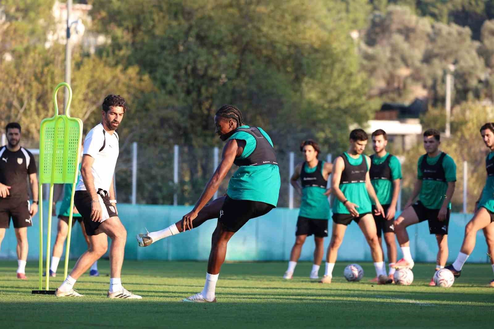 Bodrum FK Teknik Direktörü Eşer: Yeni Kadronun Uyum Süreci Devam Ediyor, Taraftarın Sabrı Bekleniyor