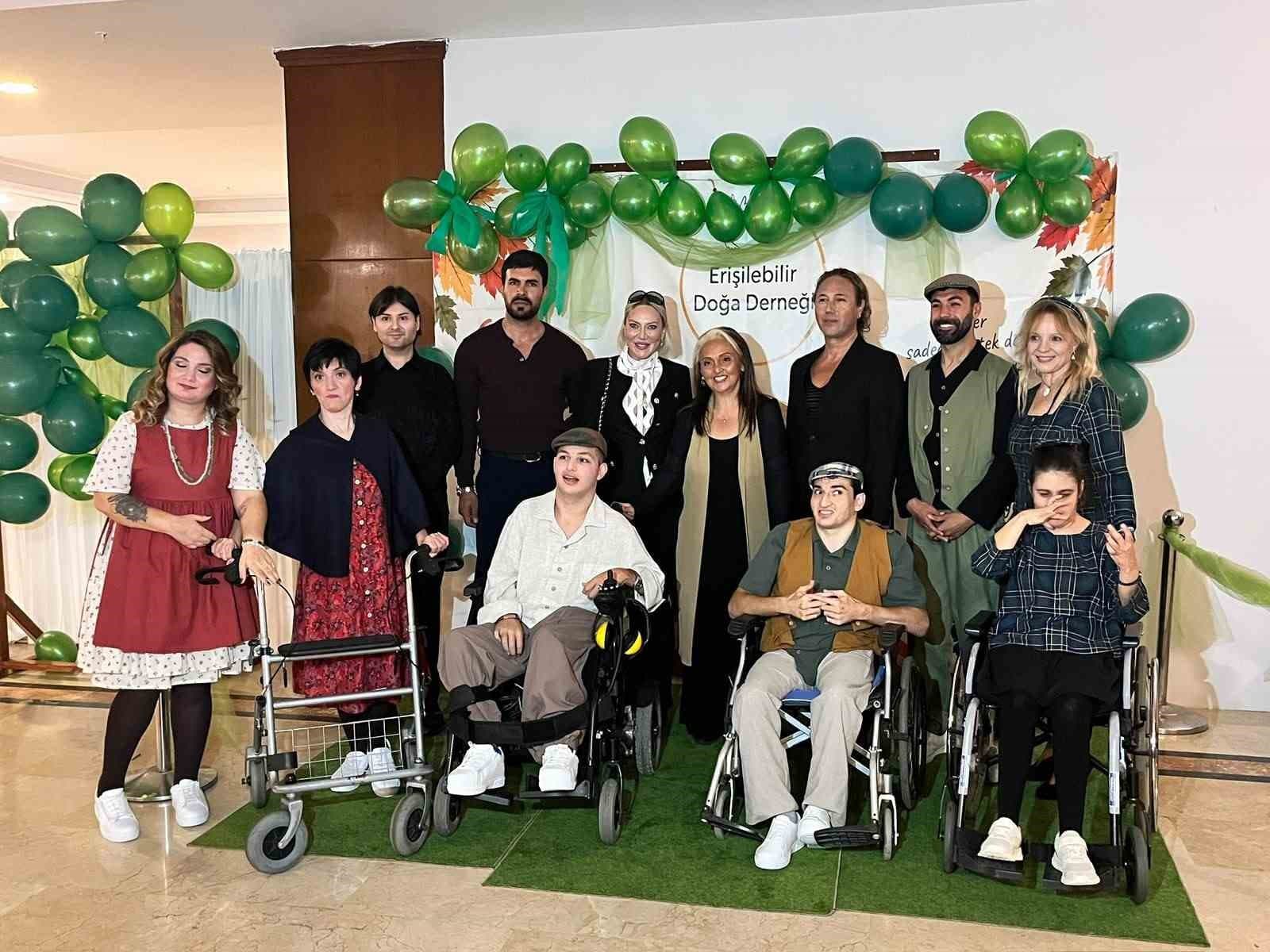 Serebral Palsili Bireyler, Dünya Günü Etkinliğinde Podyumda Yer Aldı