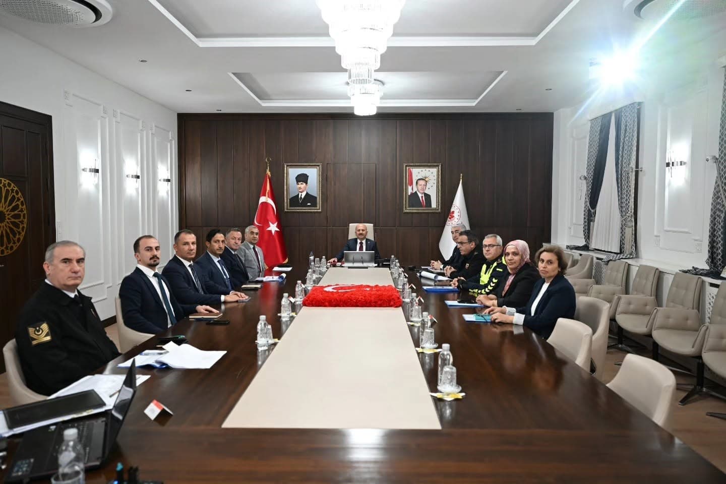 Aydın Üniversite ve Yurt Güvenliği Konuları İl Komisyonu'nda Tartışıldı