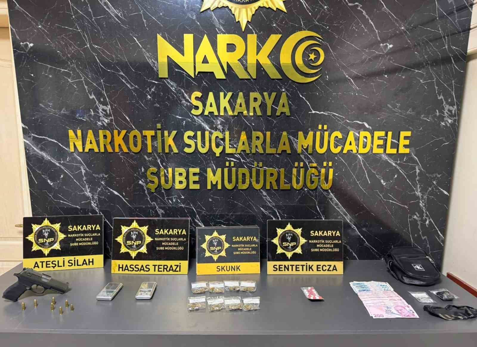 Sakarya'da Uyuşturucu Operasyonu: Beş Şüpheli Gözaltına Alındı, İkisi Tutuklandı