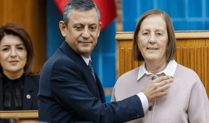 ÖZGÜR ÖZEL'İN HEMŞEHRİSİ KAVAF İÇİN SÜRPRİZ İDDİA: YENİ PARTİ BEKLENİRKEN ROTA DEĞİŞTİ Mİ?