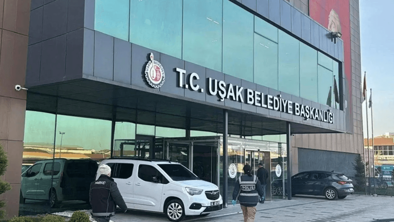UŞAK BELEDİYESİ'NE OPERASYON! 17 ŞÜPHELİ HAKKINDA GÖZALTI KARARI