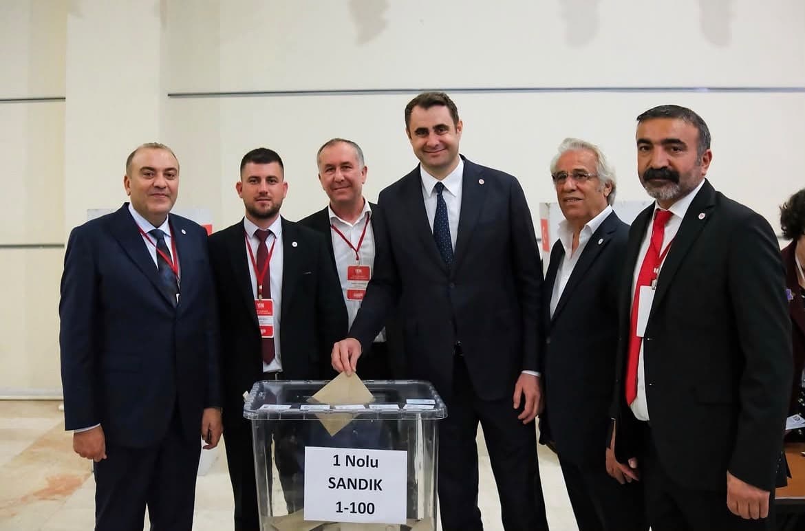 YENİ Parti İzmir İl Kongresi sonuçlandı: Çağatay Güç 408 oyla seçildi