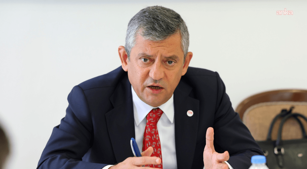 YENİ PARTİ'DE İLK TALİMAT GELDİ ! "CHP TARTIŞMALARINDAN UZAK DURUN"