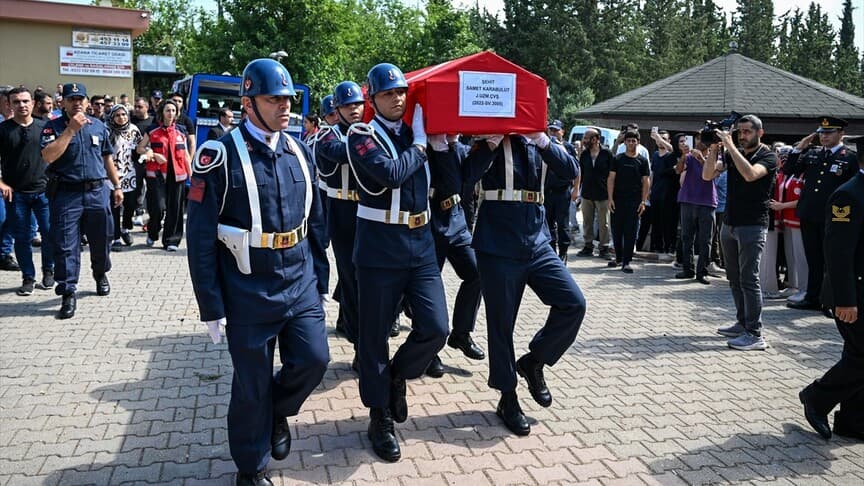 Trafik Kazasında Hayatını Kaybeden Uzman Çavuş Adana'da Defnedildi