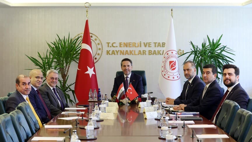 Bakan Bayraktar, Iraklı Yetkililerle Enerji İşbirliği Üzerine Görüşmeler Yaptı