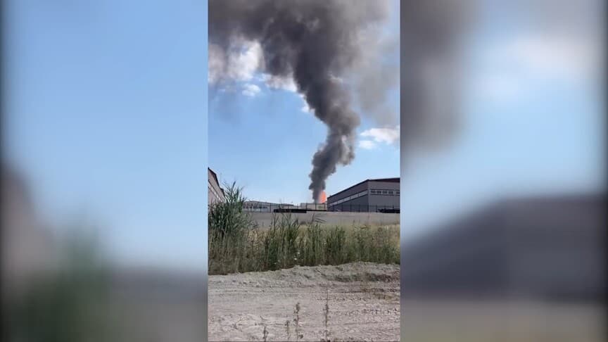 Ankara'da Fabrikadaki Yangın Devam Ediyor