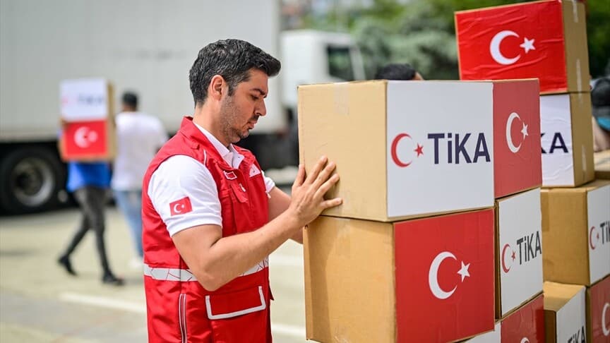 TİKA, Venezuela'da Depremden Etkilenenlere 1000 Paket İnsani Yardım Gönderdi
