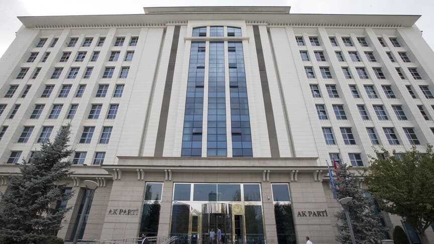 AK Parti, 15 Temmuz'u Kritik Tanıklarla Değerlendirecek