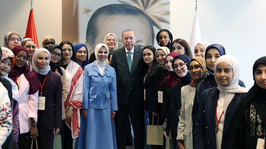 Cumhurbaşkanı Erdoğan, Genç Müslüman Kadınlar Liderlik Programı'na Katılanları Kabul Etti